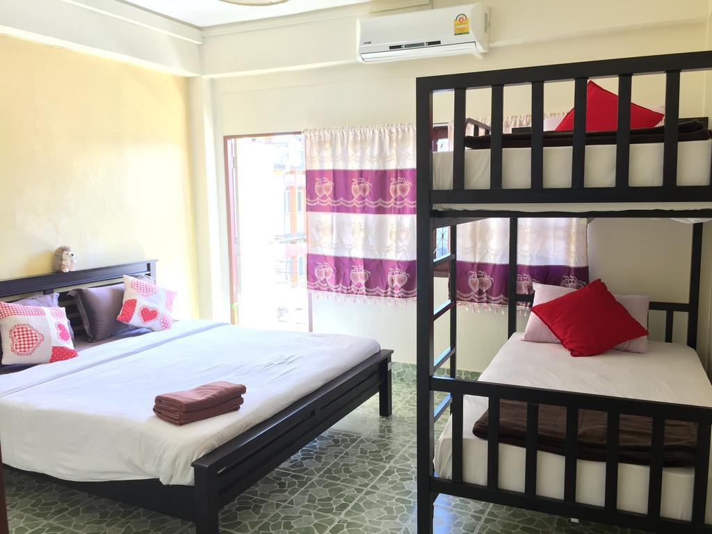 Tid Tarad Hostel ホアヒン郡 エクステリア 写真