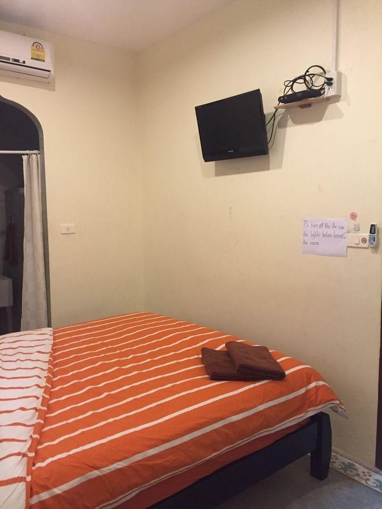 Tid Tarad Hostel ホアヒン郡 エクステリア 写真
