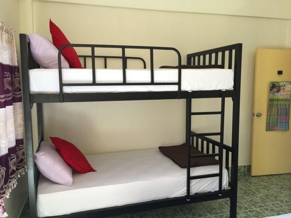 Tid Tarad Hostel ホアヒン郡 エクステリア 写真
